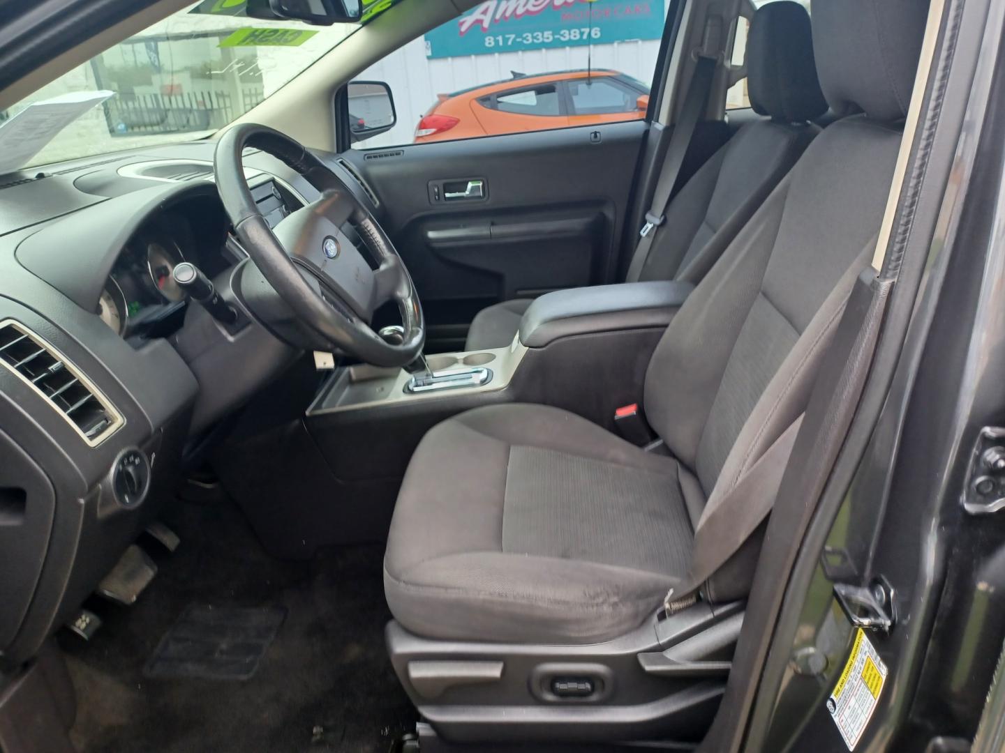 2007 GRAY /BLACK Ford Edge SEL FWD (2FMDK38C47B) with an 3.5L V6 DOHC 24V engine, 6-Speed Automatic Overdrive transmission, located at 2001 E. Lancaster, Ft. Worth, 76103, (817) 336-7000, 32.746181, -97.301018 - Photo#9